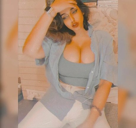 Nayoni Dutta pretty model picture