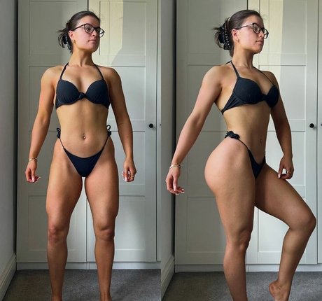 MIA GREEN model art pic