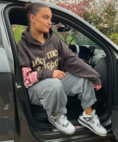 MIA GREEN xxx model img