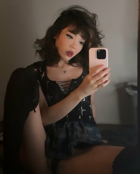 Linaboobie beautiful actress images