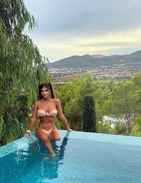 baldinijennifer model hd pics