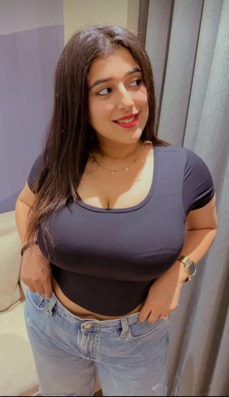 Apoorva Bhalla hot model photos