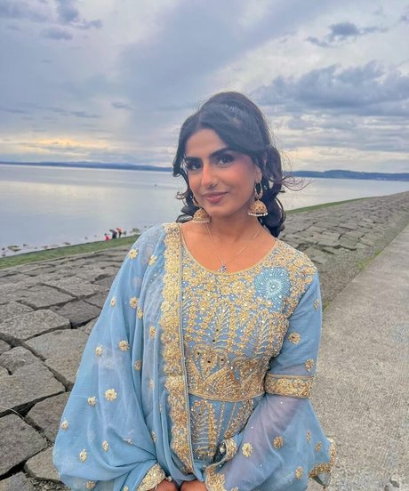 Tindy Kaur pornstar beautiful photos