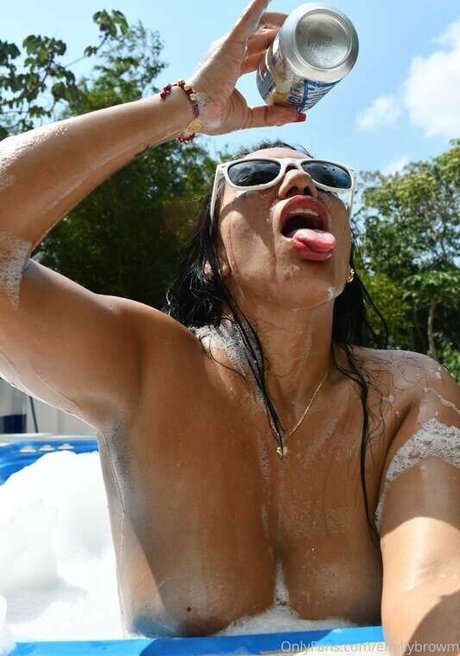 Emillybrowm hd star galleries