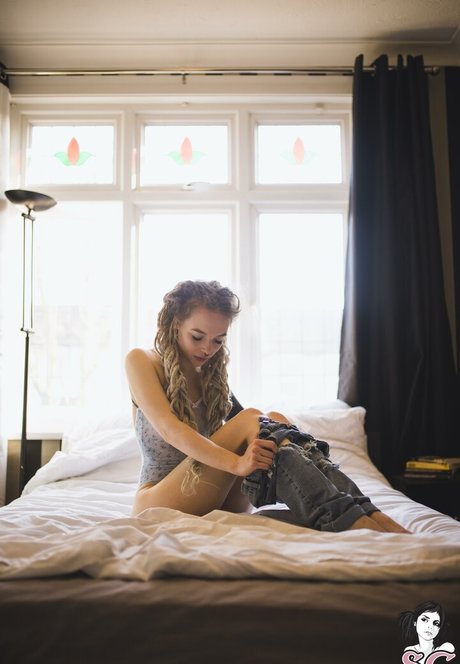 Mundi pornographic actress pictures