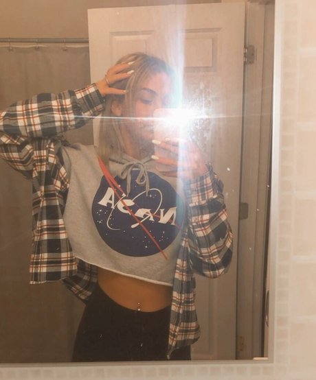 Samantha Copp free actress pics