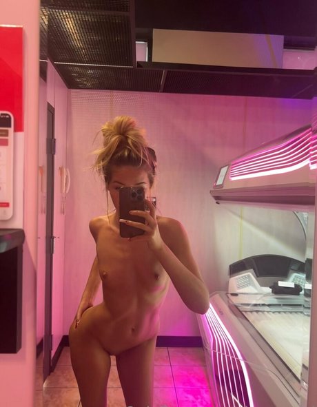 Tori Divine pornstar beautiful galleries