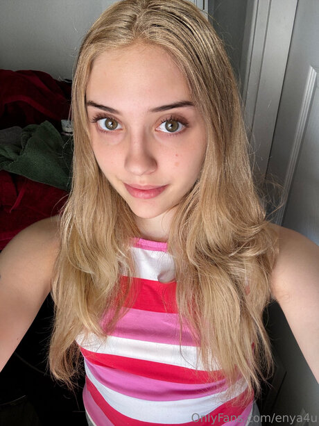 enya4u model nude pictures