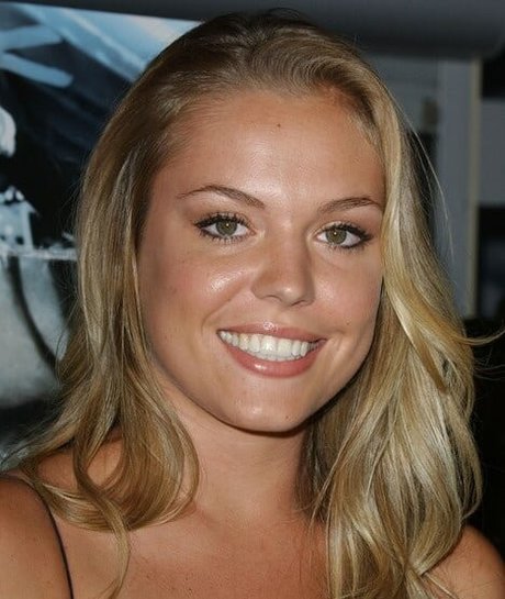 Agnes Bruckner beautiful model photos