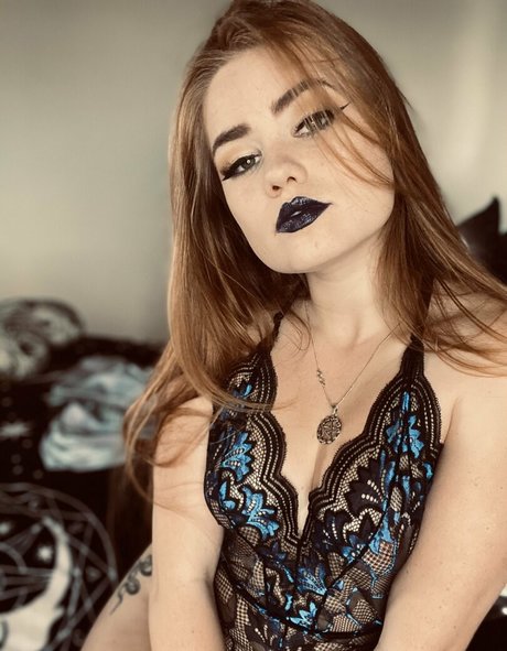 findomroxy1 porn model archive