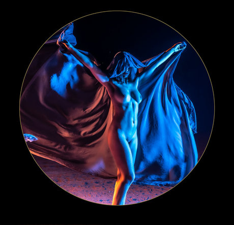 Taleia Model top star image