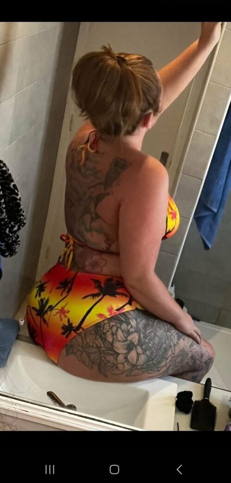Gemsy 3 nude actress photo