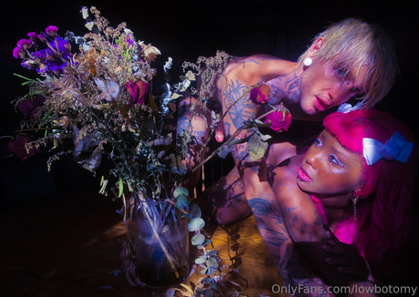 lowbotomy naked actress galleries