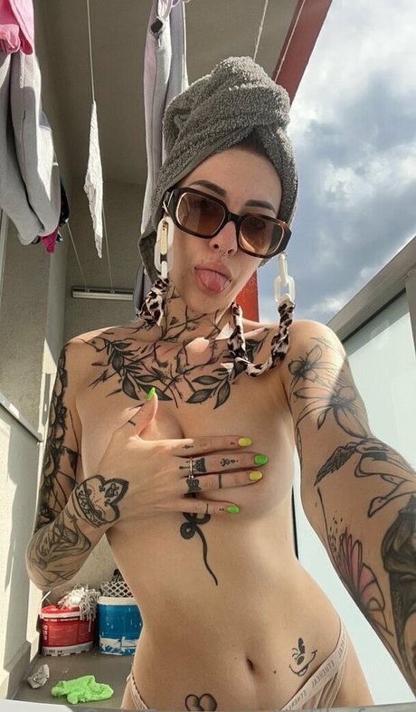 sofikafoxx sex model images