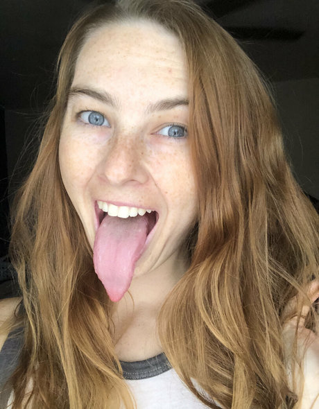 Tongue tastic pornographic model img