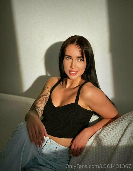 lanaginger vip pretty actress image