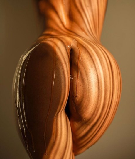 Aurelie Lily PoesieNue star nude image