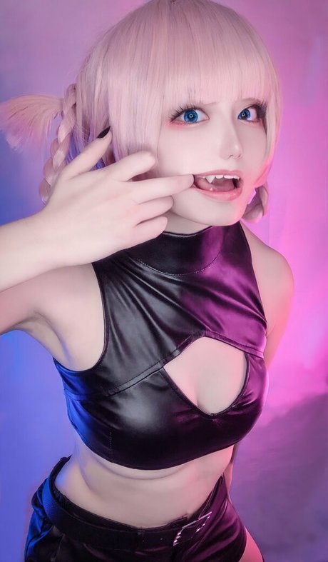 amaRe noXX high quality model pic