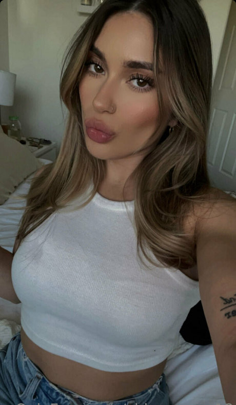 chloegarciaxo model naked pictures