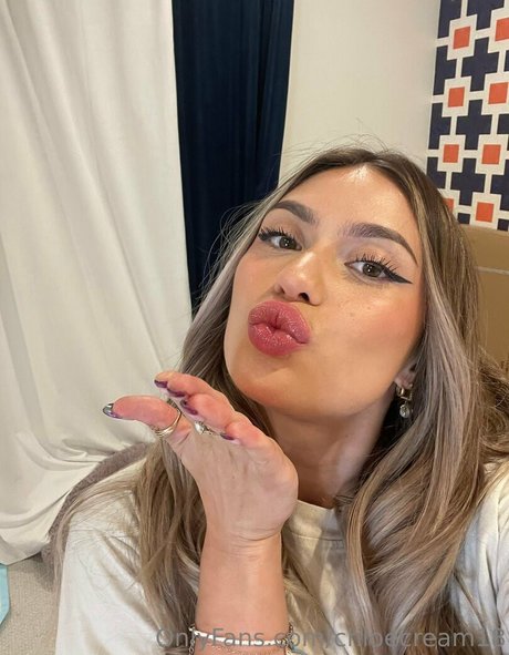 chloegarciaxo nice model img