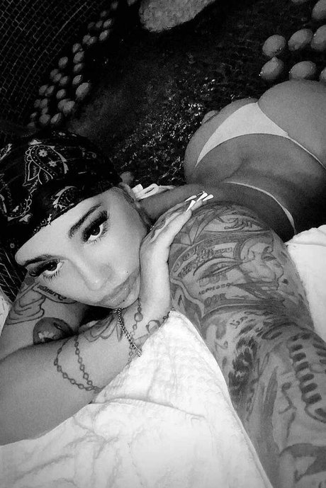 therealroyalskye sexy star pic
