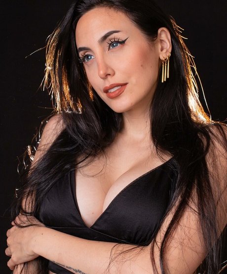 Glory Lamothe hot pornstar gallery