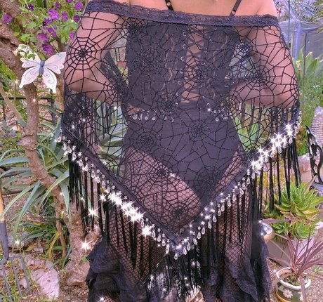 thatfairylem hot model image