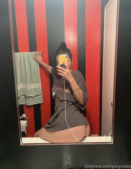 yungxlobo star nice photo