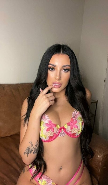 raelynn77 model perfect photo