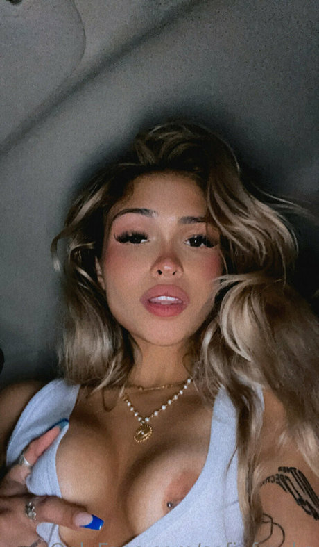 sollybaby naked star pictures