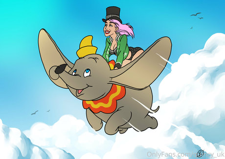 quincyentertainment model erotic pics