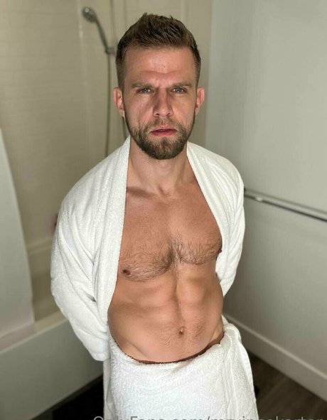 mrvincekarter model top images