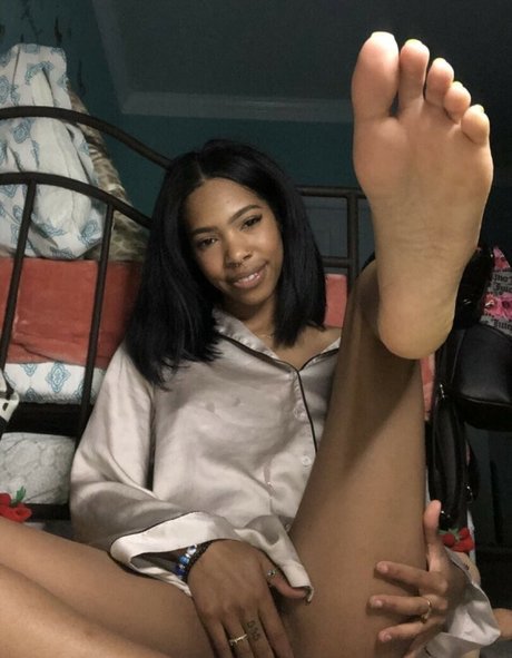 Sinister Simone high quality pornstar image