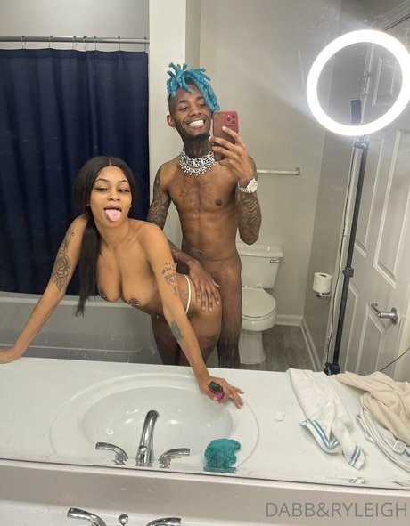 Dabbgasmmm nude actress picture