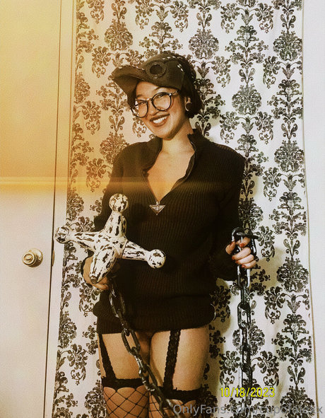 Cupofalexx adult star image