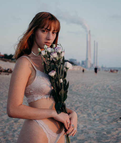 Jasmin Riechart model top photos