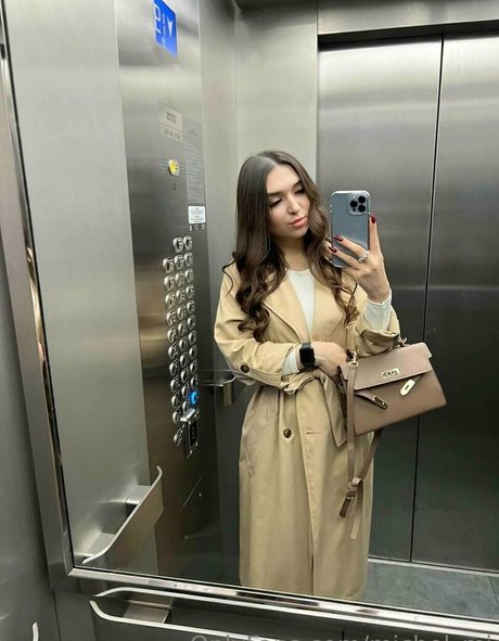 dolly reed hd actress photos