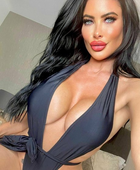 biancalabomb sexy model galleries