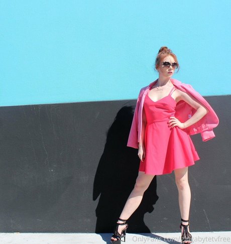 ginwoodsx adult star img