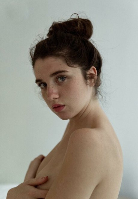 Alice Venters erotic actress picture