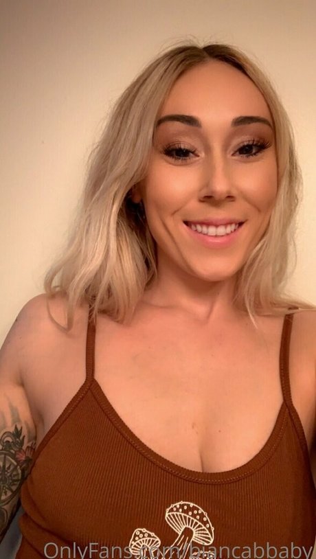 biancabbaby erotic model photo