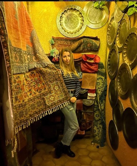 Abigail Cristea model hot image