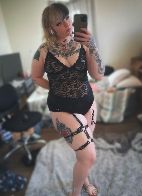 reaghanblackhart model pornographic photo