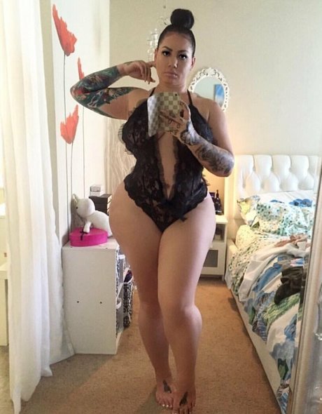 Elke Life star perfect images