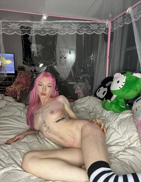 pixiewinn222 xxx model photo