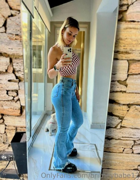 britneybabe12 adult model img