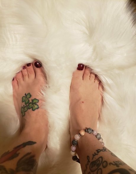 harleyandivysfeet nude actress galleries