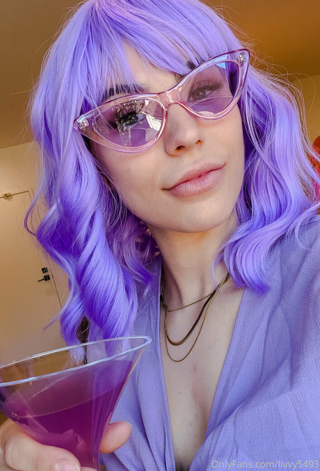 livvy5493 xxx model photos