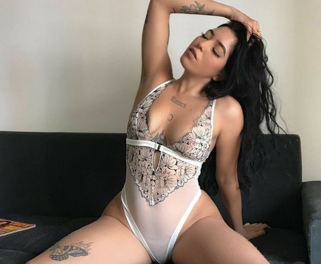 beautiful big boobs onlyfans art naked photo