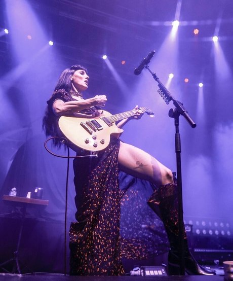 Lilith Czar model high quality picture